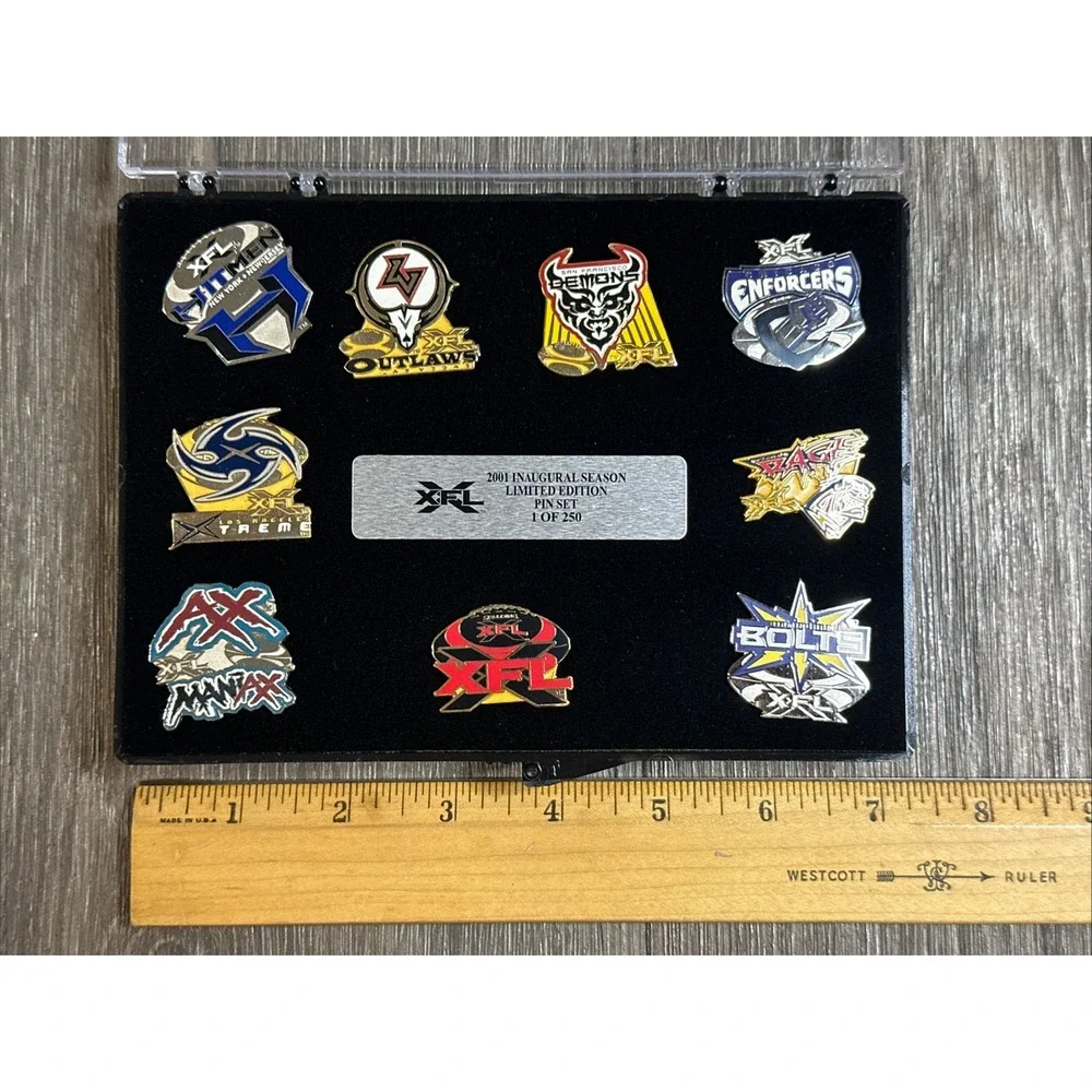 XFL 2001 Inaugural Season Limited Edition HTF Pin Set In Display Case Lapel Pins